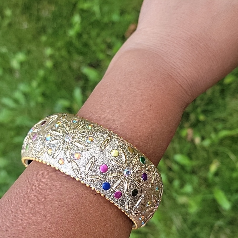 Vintage Indian Cultural Bangle Bracelet .